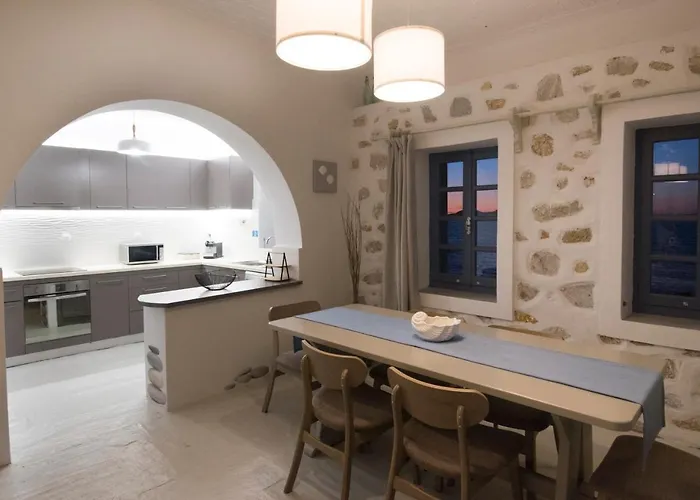 Feriehus Kyma Seafront Exceptional 2bd House In *