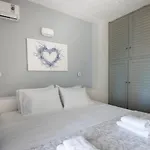 Hébergement de vacances Kyma Seafront Exceptional 2bd House In Náoussa