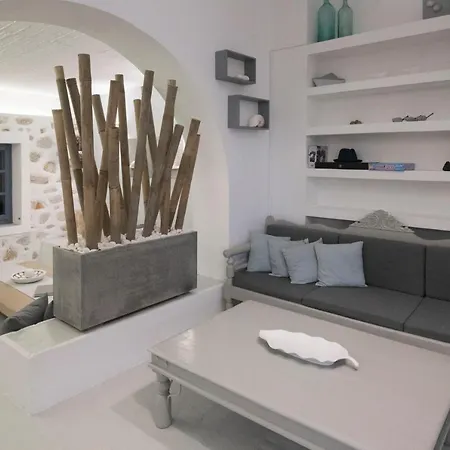 Prázdninový dům Kyma Seafront Exceptional 2bd House In Nausa